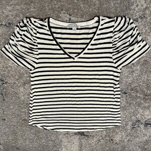 Green Envelope black/white stripe t-shirt women’s size Small tee